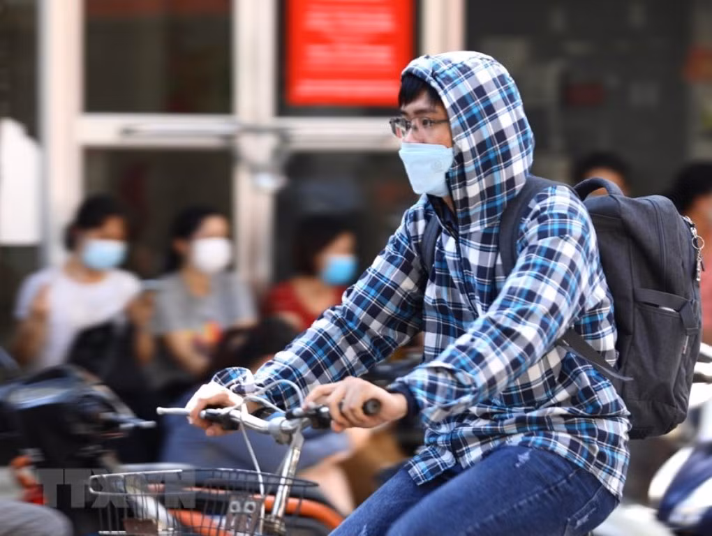 [Photo] Hà Nội trải qua đợt cao điểm nắng nóng, có lúc tới 40 độ C -0