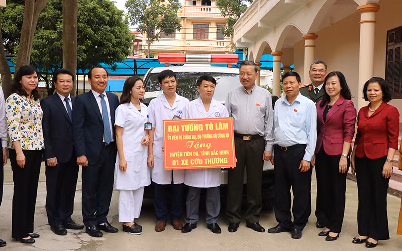 Đồng chí Tô Lâm tiếp xúc cử tri tại Bắc Ninh -0