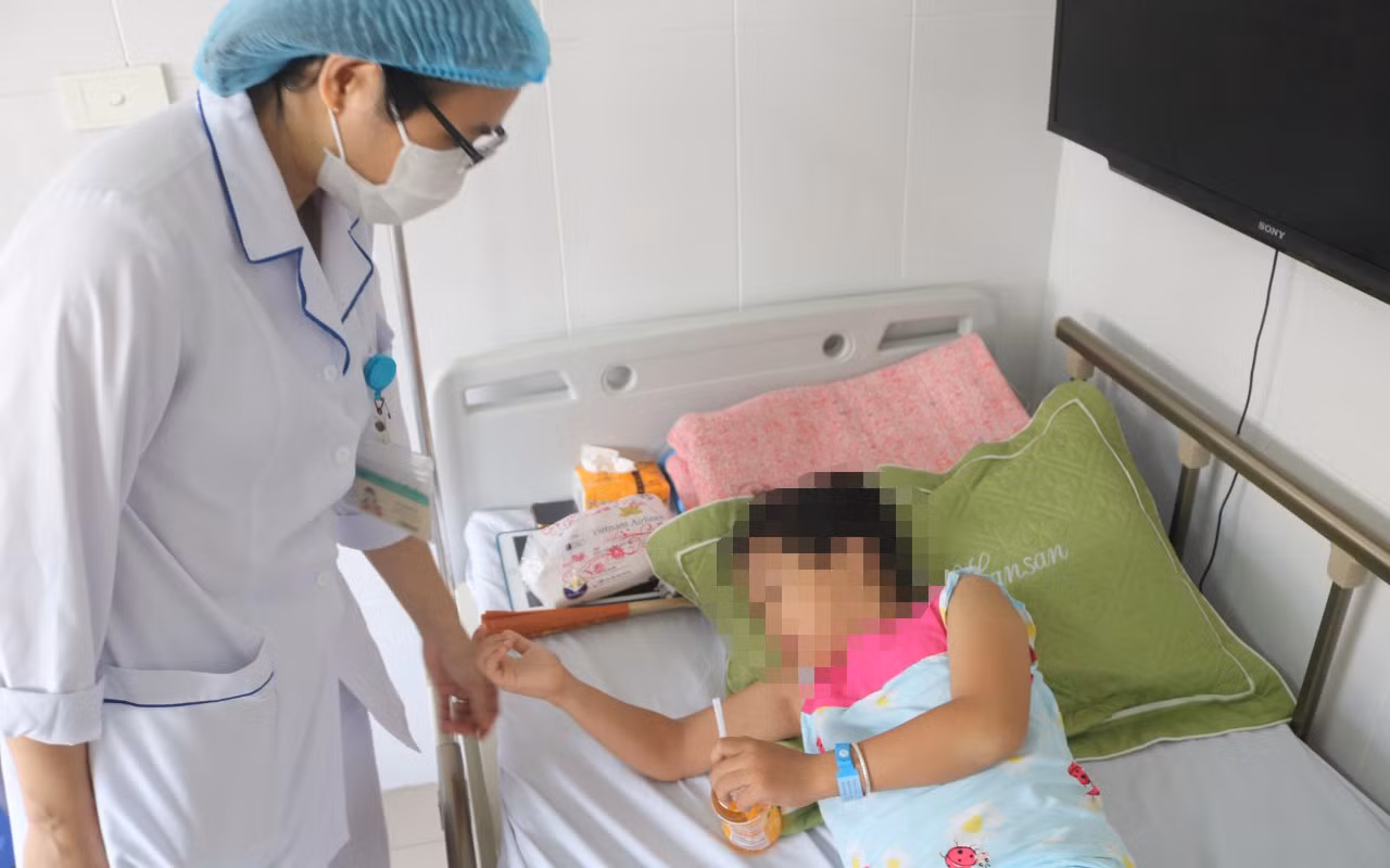 Ghi nhận một số bệnh nhi mắc sốt xuất huyết từ vùng dịch trở về -0