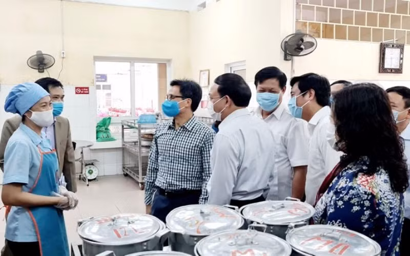 Phó Thủ tướng Vũ Đức Đam kiểm tra công tác phòng, chống dịch Covid-19 tại Quảng Ninh -0