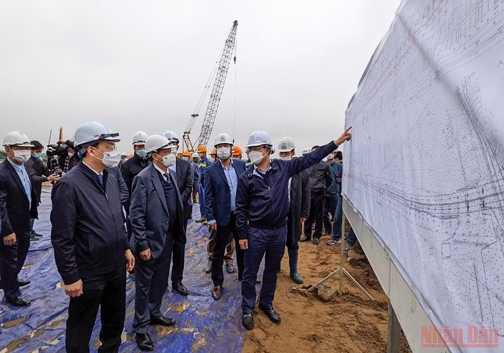 2 công trình giao thông trọng điểm của Hà Nội gấp rút về đích -0
