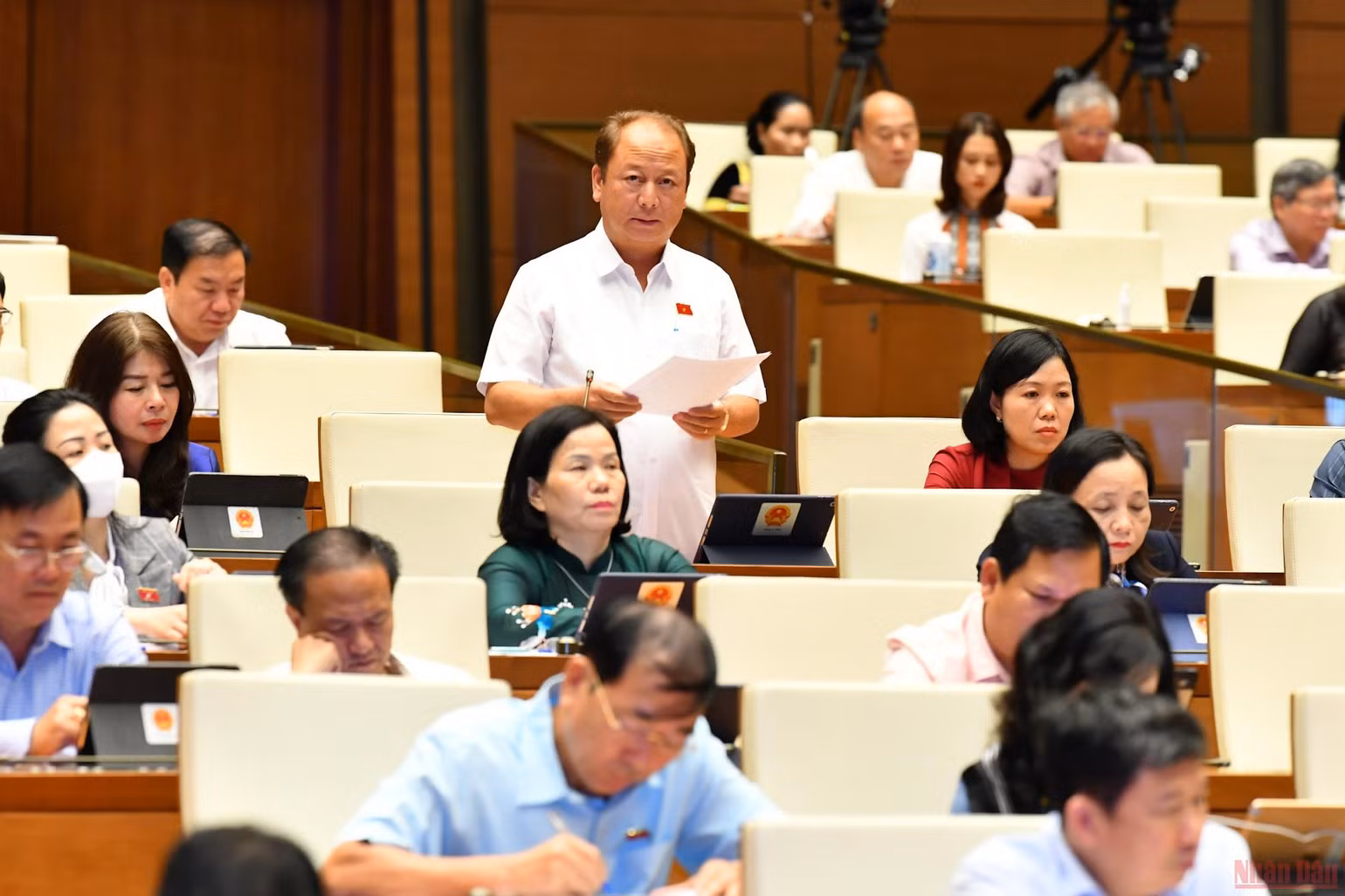 Quy định chế tài cụ thể bảo đảm dân giám sát, dân thụ hưởng -0