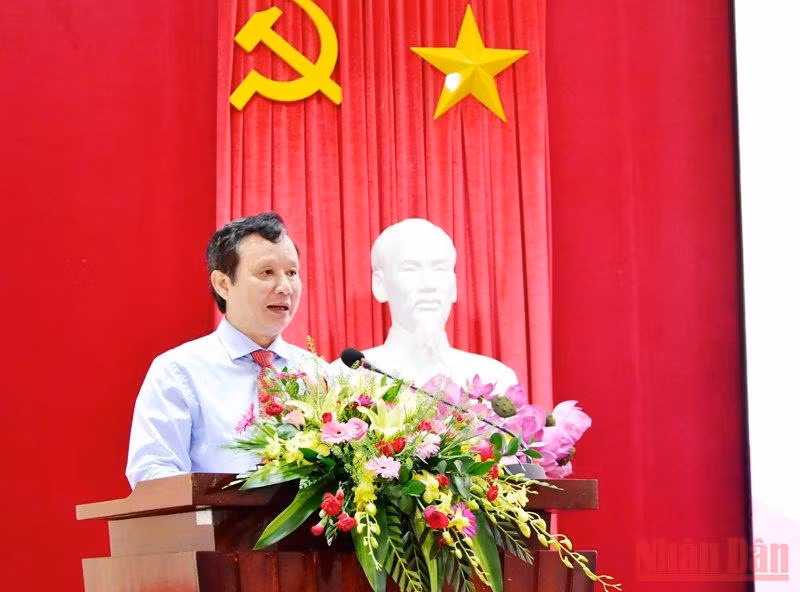 Phát triển văn hóa, con người Huế theo tinh thần Nghị quyết số 54 của Bộ Chính trị -0