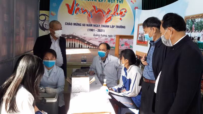 17 trẻ em Thanh Hóa phản ứng nặng sau tiêm chủng đã ổn định sức khỏe -0