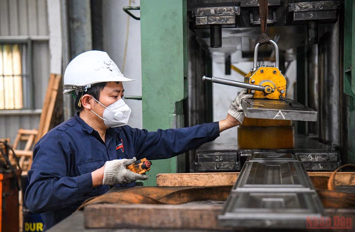 Các doanh nghiệp trong nước nỗ lực vượt khó, tăng đà phục hồi -0