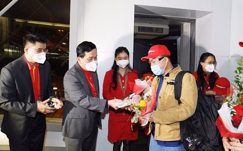 Vietjet đón chuyến bay quốc tế đầu tiên trong ngày đầu năm -0
