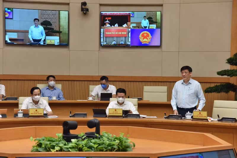 Thủ tướng chủ trì họp trực tuyến ứng phó dịch Covid-19 tại TP Hồ Chí Minh -0
