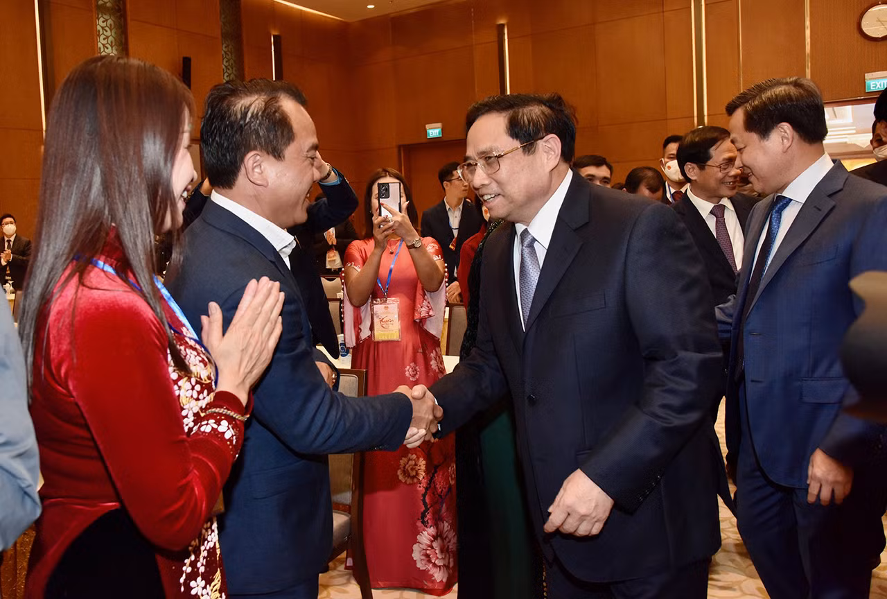 Thế hệ này tiếp nối thế hệ khác cùng hướng về quê hương, Tổ quốc và đồng bào -0
