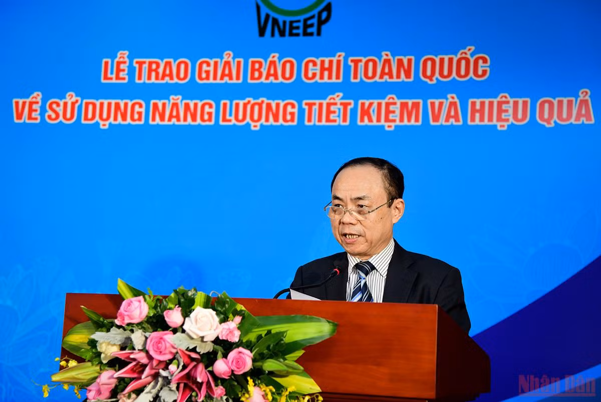 Báo Nhân Dân điện tử đoạt giải A “Giải thưởng báo chí tuyên truyền về sử dụng năng lượng tiết kiệm và hiệu quả năm 2021” -1