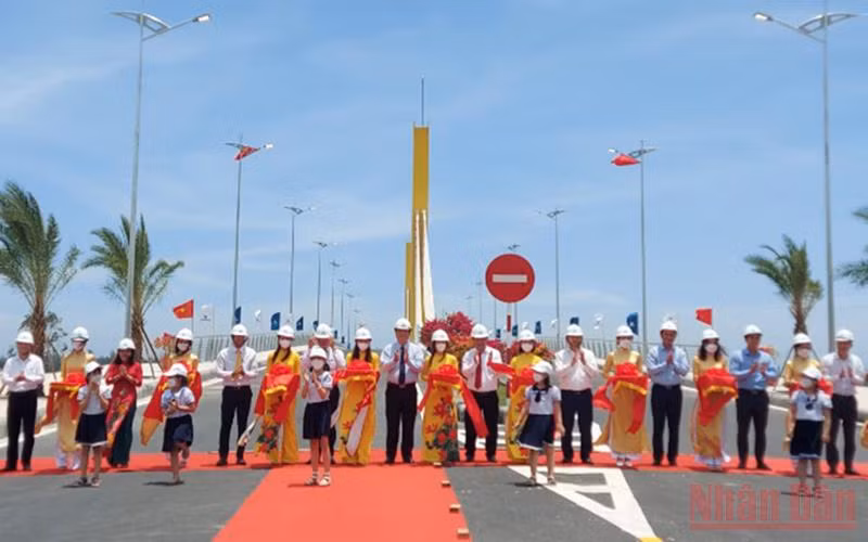 Quảng Nam đưa cầu bắc qua sông Cổ Cò vào sự dụng -0