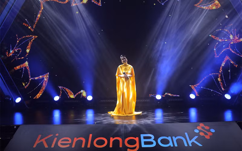 “Bữa tiệc nghệ thuật” kỷ niệm tuổi 26 của KienlongBank -0