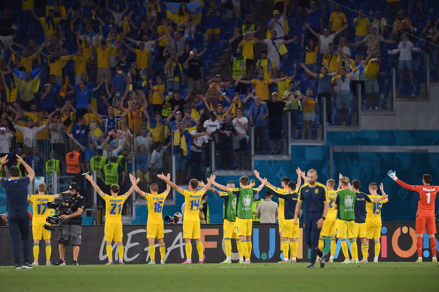 Những hình ảnh ấn tượng tại tứ kết EURO 2020 -1