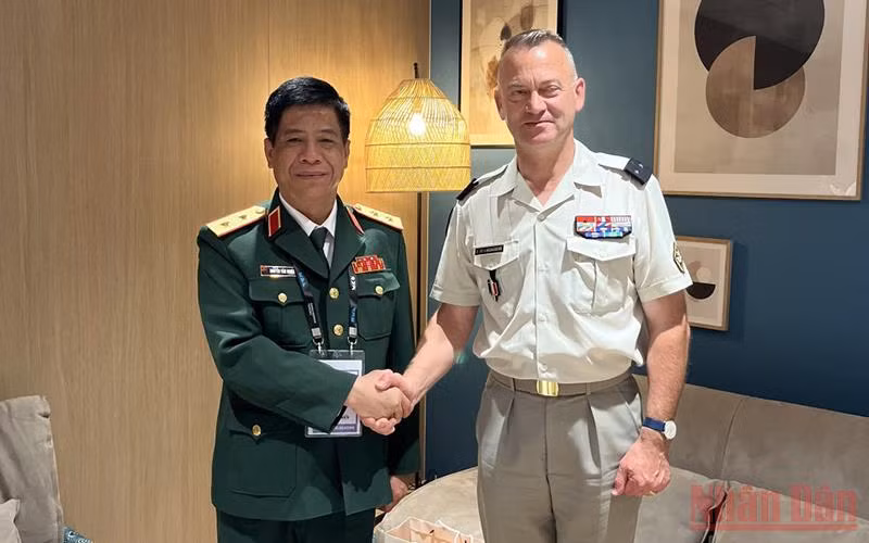 Việt Nam tham dự Triển lãm Vũ khí Lục quân EUROSATORY tại Pháp -0