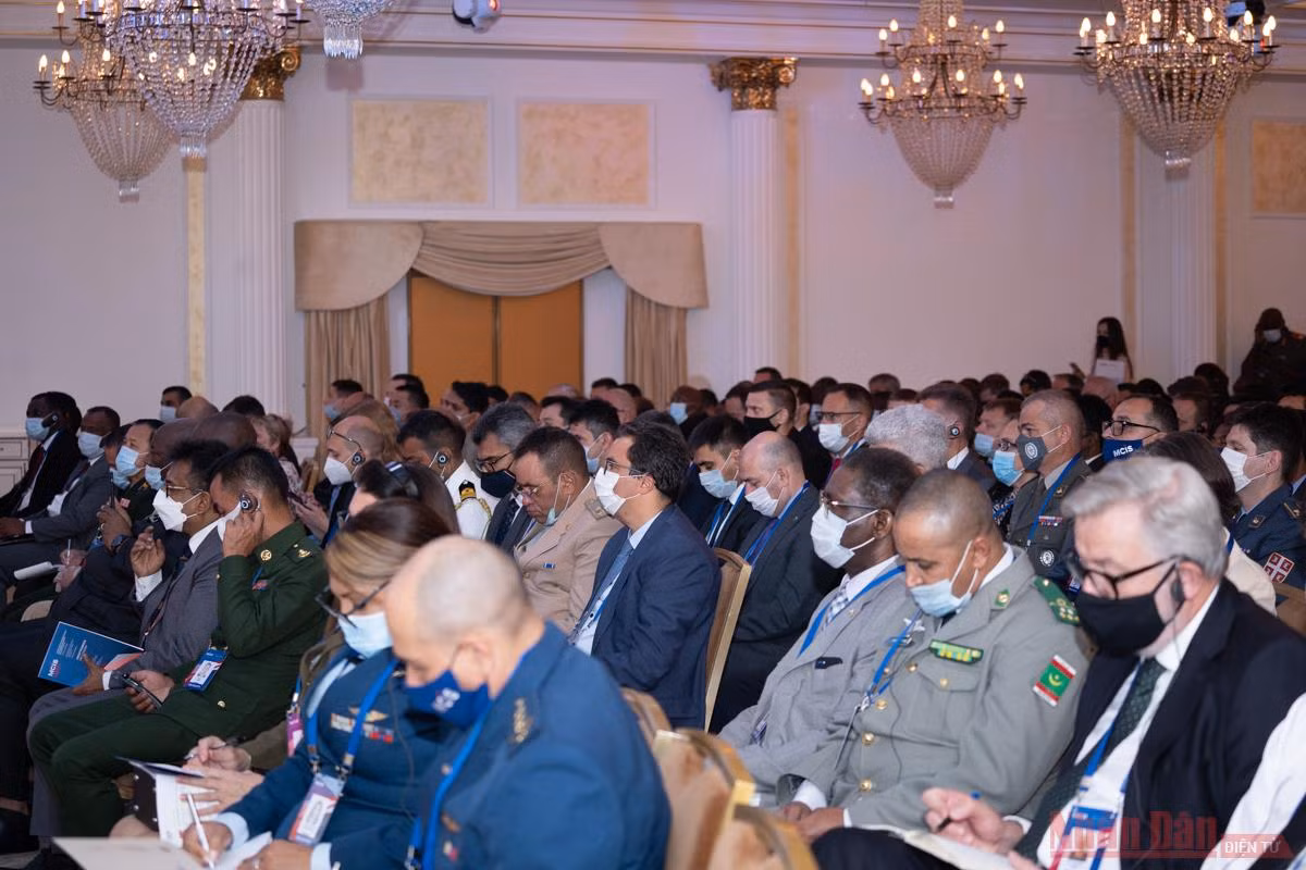 Tổng thống Nga V. Putin kêu gọi thế giới hợp lực vì an ninh toàn cầu -0