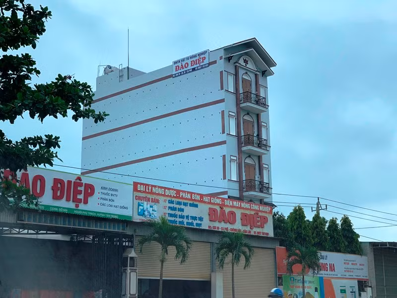 Những “biệt thự” nuôi chim yến ở Đắk Lắk -0