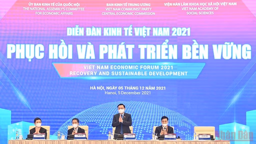 Nhiều ý kiến tâm huyết, thiết thực trong việc phục hồi và phát triển kinh tế-xã hội tại Diễn đàn Kinh tế Việt Nam 2021 -0