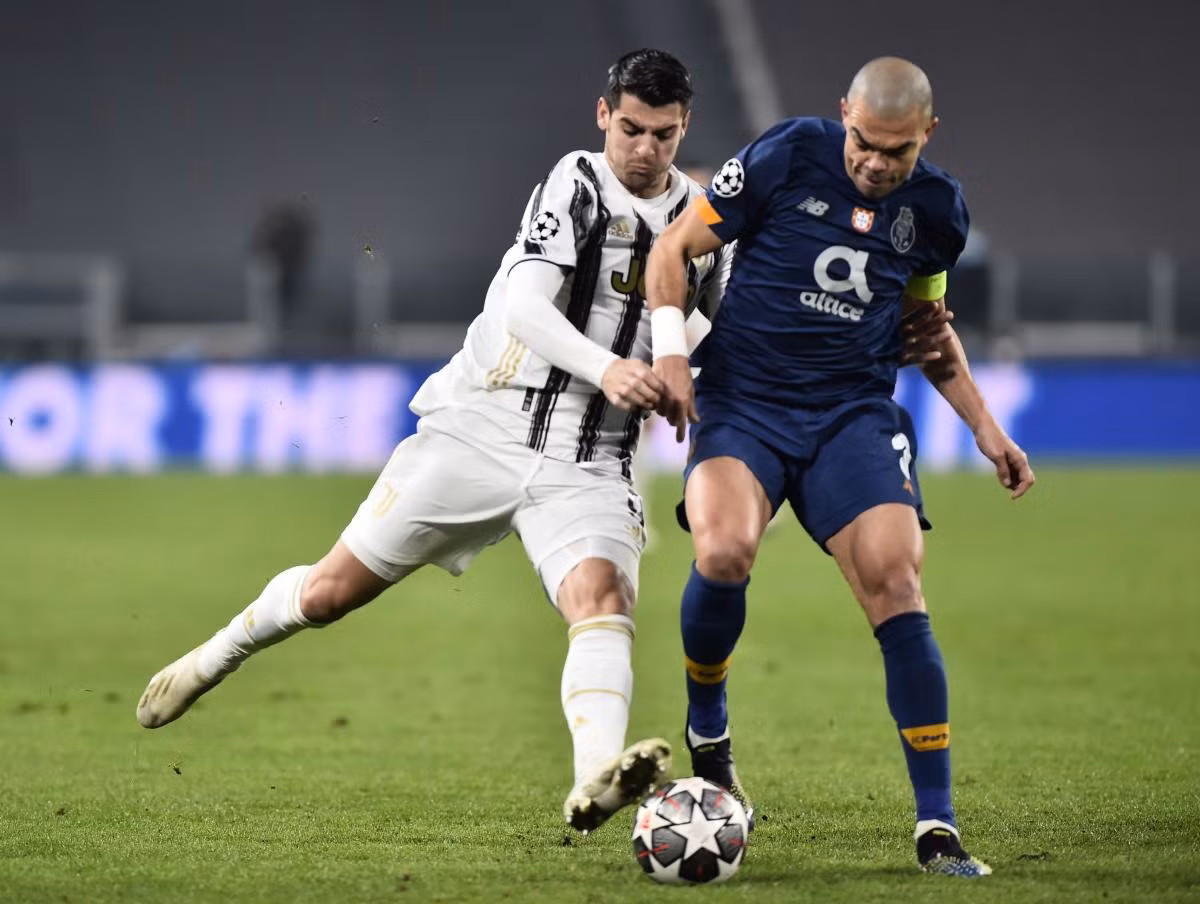Ronaldo kém duyên, Juventus bị loại khỏi Champions League -0