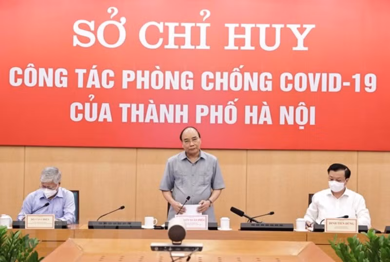 Chủ tịch nước thăm, động viên cán bộ và người dân Hà Nội chống dịch -0
