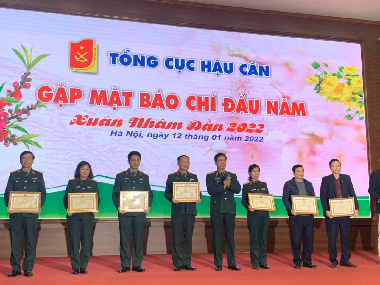 Ngành Hậu cần Quân đội thi đua làm theo lời Bác Hồ dạy -0