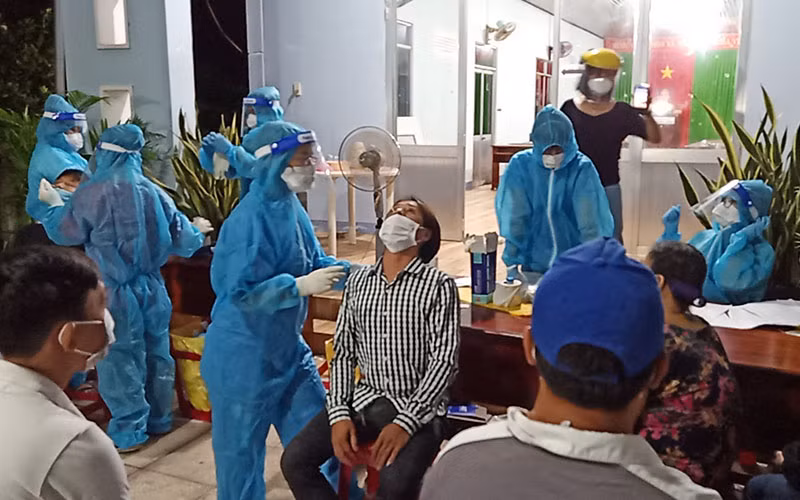 Số ca F0 tăng nhanh, Bình Dương gấp rút chuyển mô hình điều trị tháp 