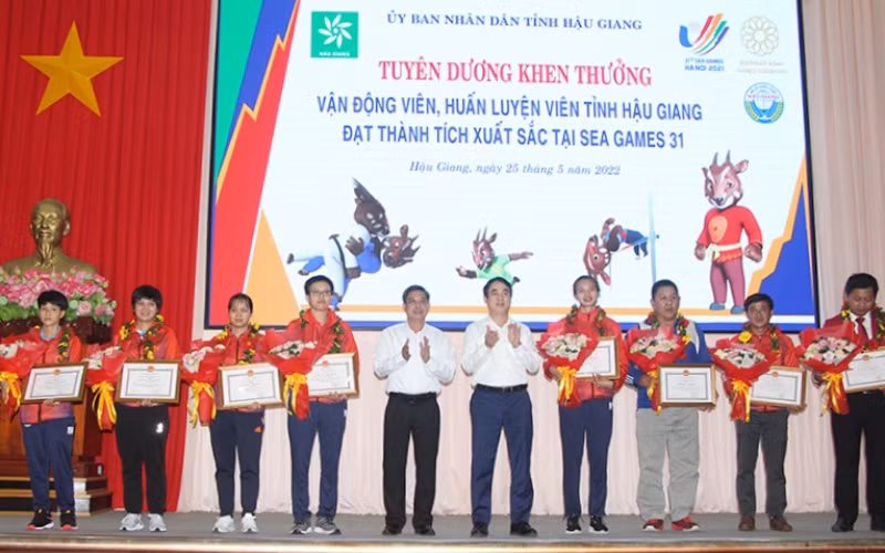 Hậu Giang tuyên dương huấn luyện viên, vận động viên đạt thành tích tại SEA Games 31 -0