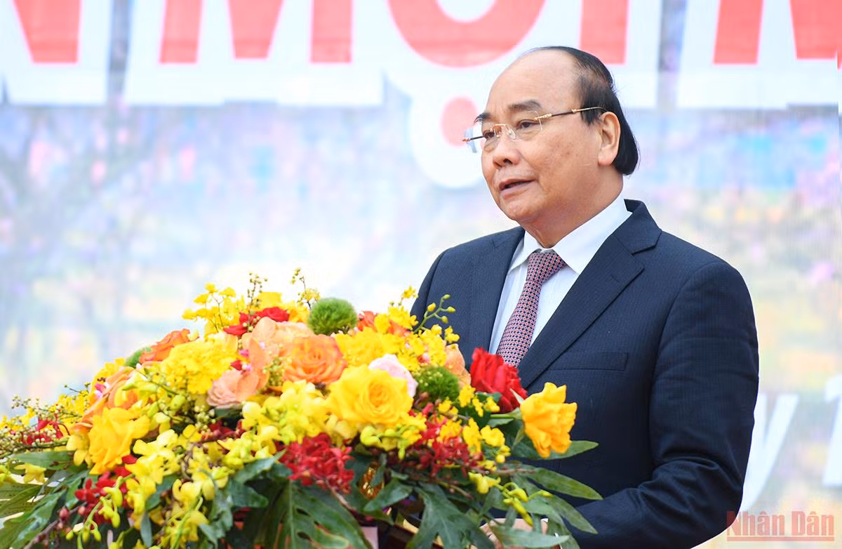 Chủ tịch nước Nguyễn Xuân Phúc dự Ngày hội “Sắc Xuân trên mọi miền Tổ quốc” năm 2022 -0
