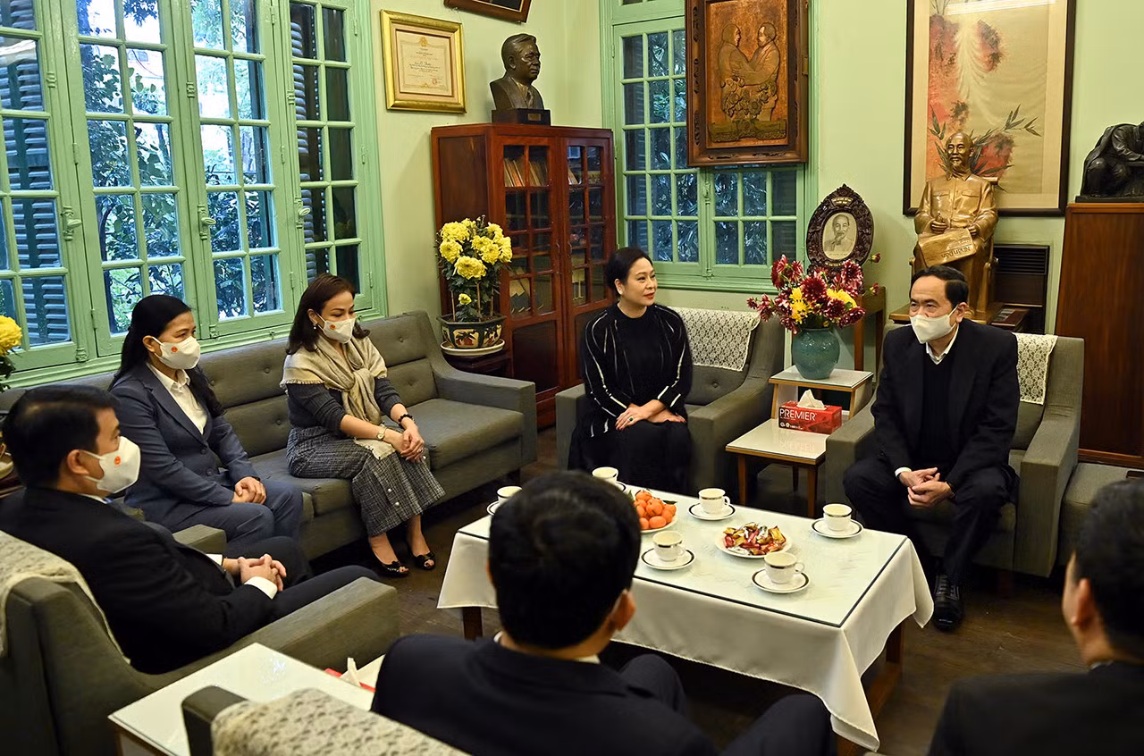 Thắp hương tưởng niệm các đồng chí nguyên lãnh đạo Đảng, Nhà nước qua các thời kỳ -0