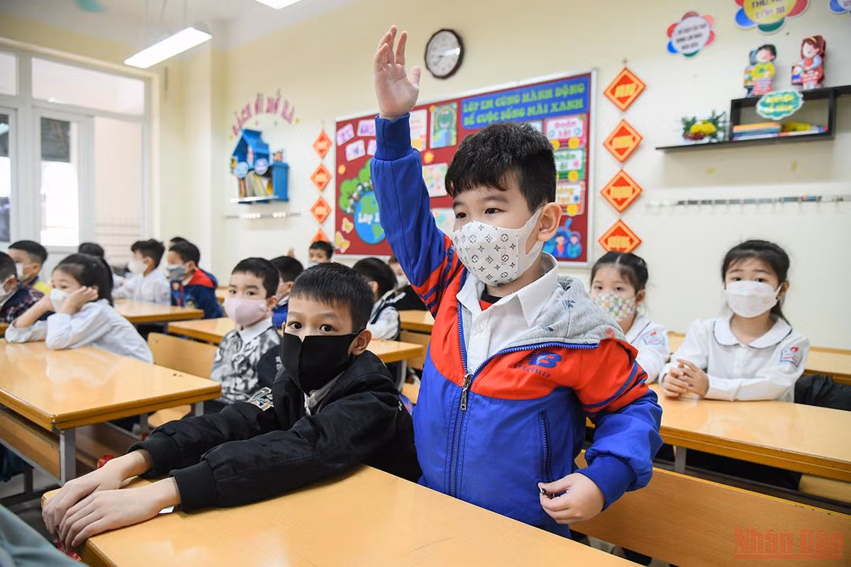 “Ngày đầu tiên” đến trường của học sinh lớp 1 tại Hà Nội -0