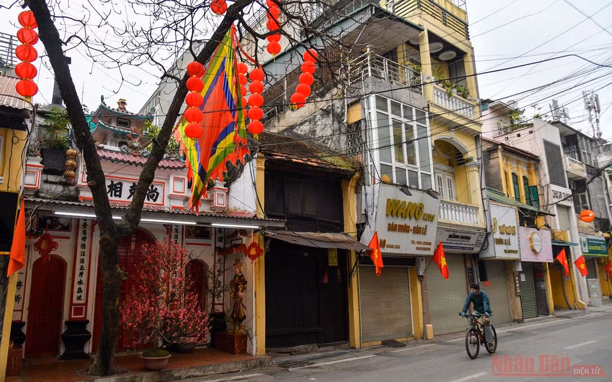 Hà Nội thanh bình trong sớm mùng 1 Tết -0