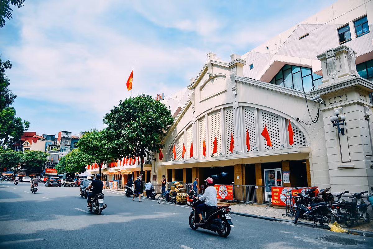 Hà Nội nhiều đổi thay từ sau ngày 10/10 lịch sử ảnh 5 Hà Nội chuyển mình sau ngày 10/10 lịch sử -0