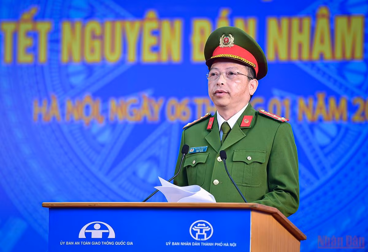 Lễ phát động ra quân Năm An toàn giao thông 2022 -0