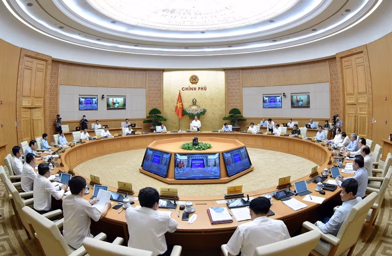 Chính phủ họp phiên thường kỳ tháng 8 -0