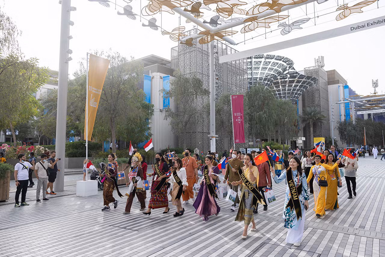 EXPO 2020 Dubai: Nhà Triển lãm Việt Nam gây ấn tượng với Quốc vương Dubai, Thủ tướng UAE -0