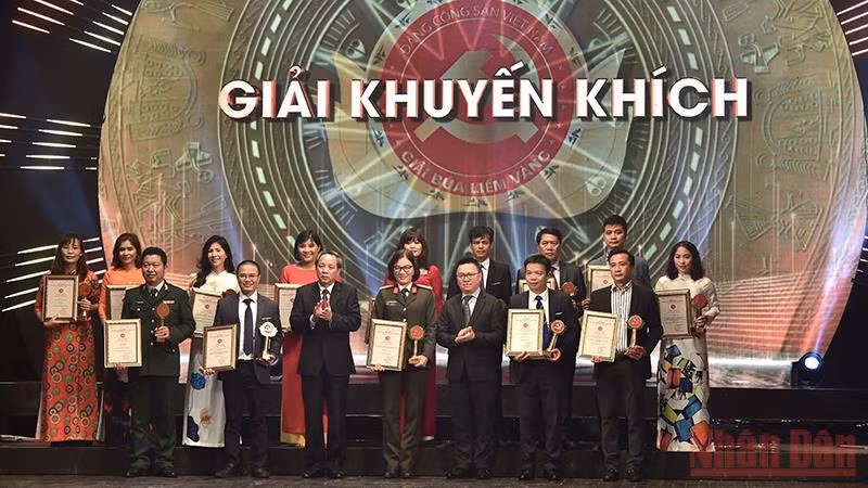 Lễ trao Giải báo chí toàn quốc về xây dựng Đảng lần thứ VI-năm 2021 -0