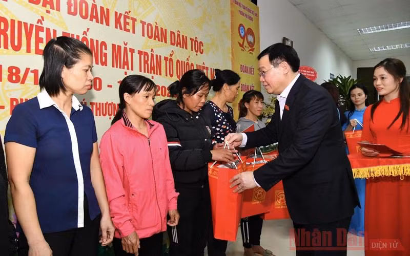 Bí thư Thành ủy Hà Nội dự Ngày hội đại đoàn kết toàn dân tộc tại quận Tây Hồ -0