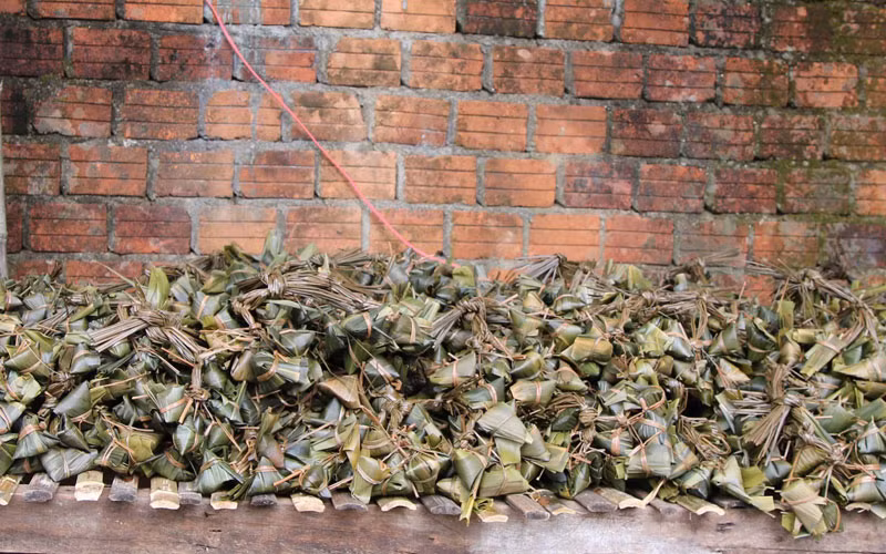 Làng bánh ú tro vào vụ Tết Đoan Ngọ -0
