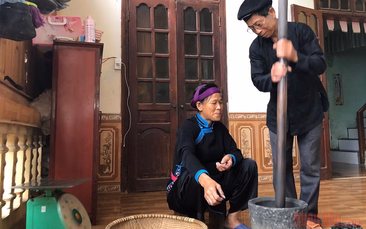 Độc đáo bánh chưng đen Na Kim -0