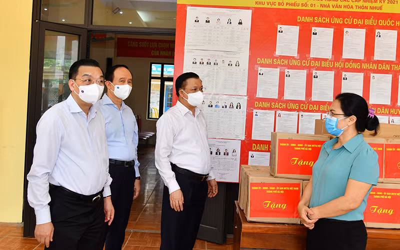 Bài 1: Thực hiện tốt hai nhiệm vụ cấp bách -0