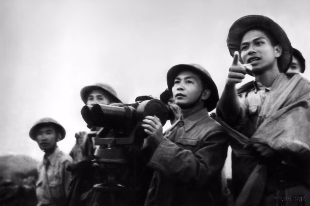 Triển lãm thơ diễn ca lịch sử “Theo dấu chân Đại tướng” nhân kỷ niệm 110 năm ngày sinh Đại tướng Võ Nguyên Giáp -1