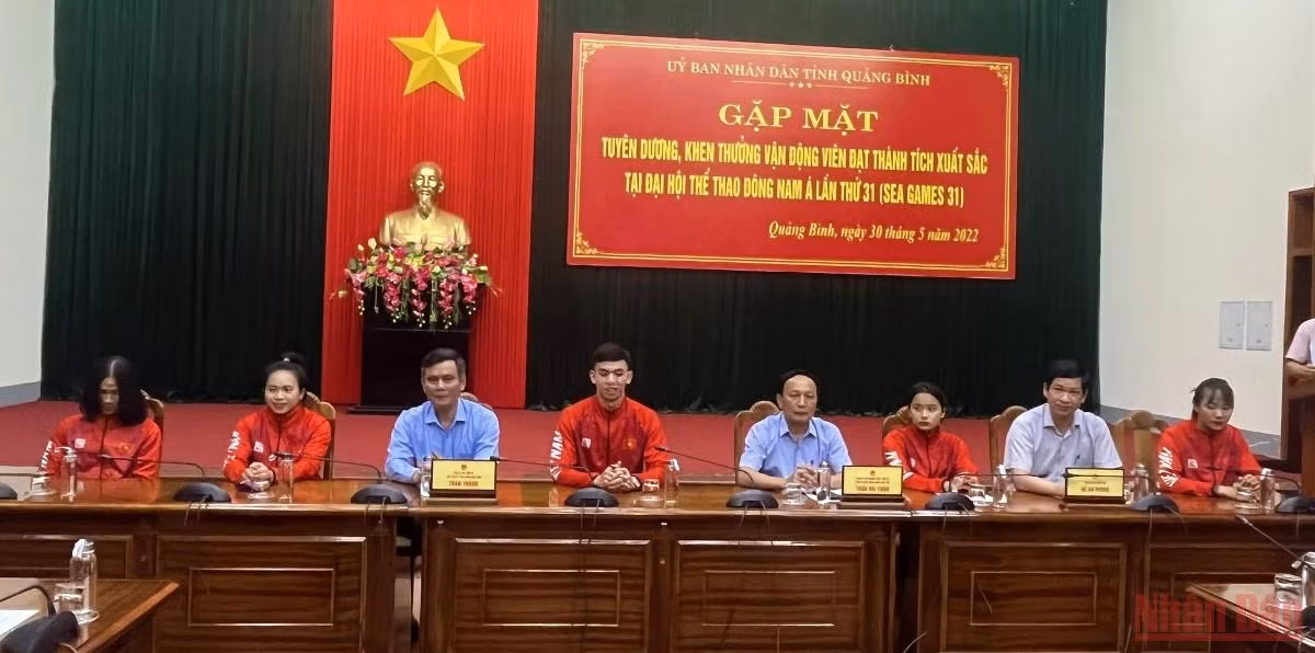 Quảng Bình tuyên dương, khen thưởng các vận động viên xuất sắc tại&nbsp;SEA Games 31 -0