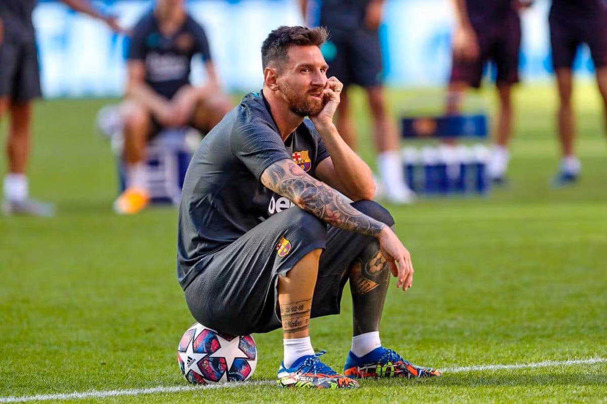 Barca 2020: Chạm đáy khủng hoảng, Messi “lung lay” -0