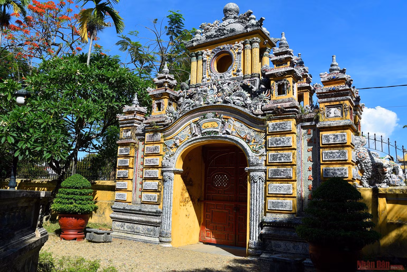 Vàng son một thuở cung An Định -0