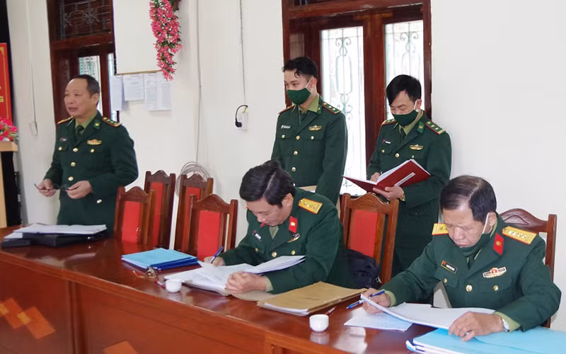 Bộ Quốc phòng kiểm tra công tác phòng, chống tội phạm trên tuyến biên giới Sơn La -0