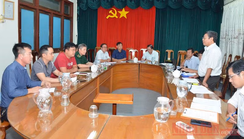 Triển khai phương án hút dầu trên tàu Bạch Đằng bị chìm tại biển Mũi Né -0