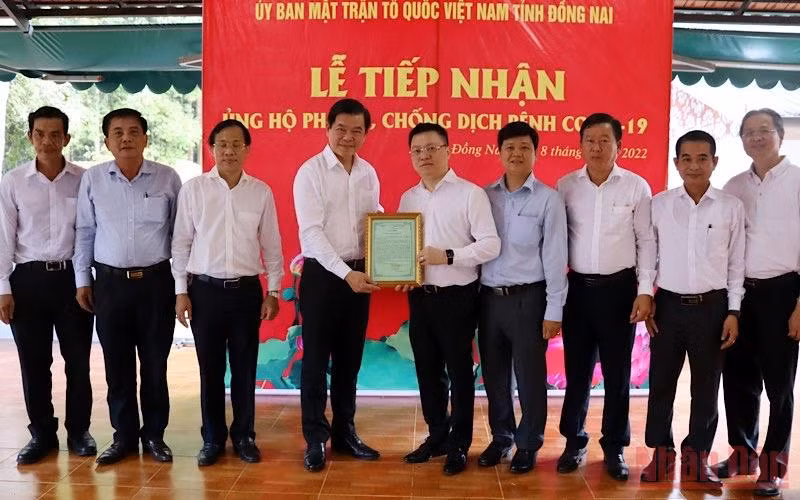 Báo Nhân Dân hỗ trợ tỉnh Đồng Nai 200 triệu đồng phòng, chống dịch -0