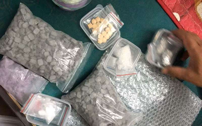 Phá đường dây mua bán ma túy lớn, thu một súng quân dụng ở Thái Bình -0