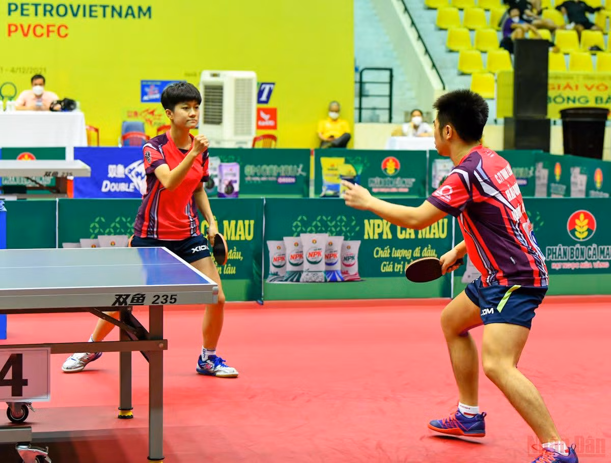 Đức Tuân và Ngọc Lan lên ngôi vô địch đôi nam nữ -0