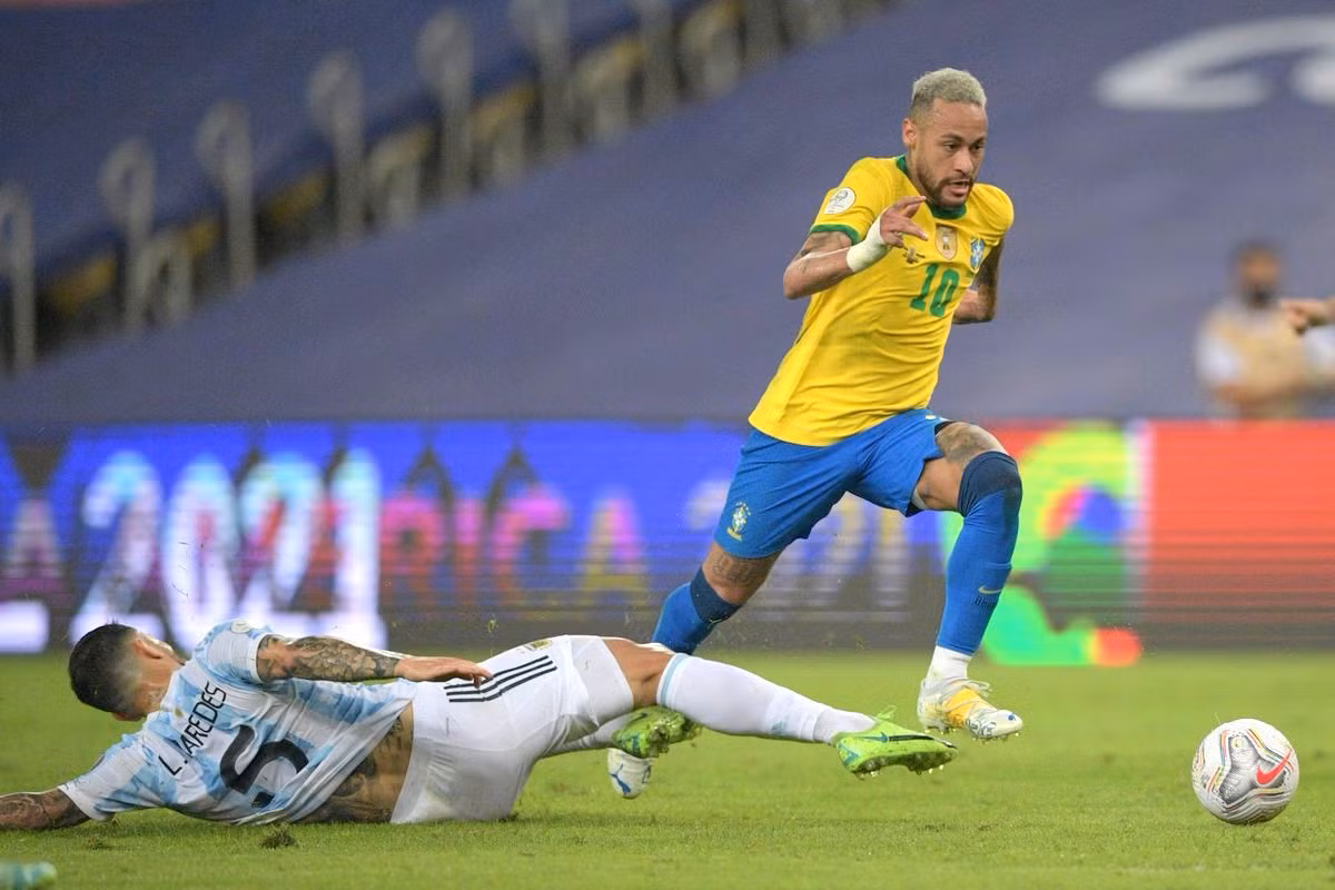 Cận cảnh Messi cùng Argentina vô địch Copa America 2021 -0