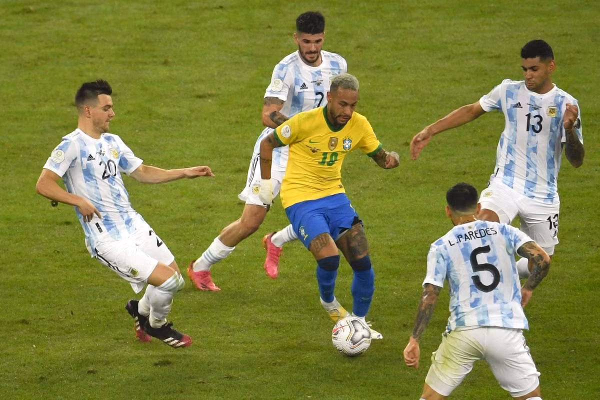 Cận cảnh Messi cùng Argentina vô địch Copa America 2021 -0