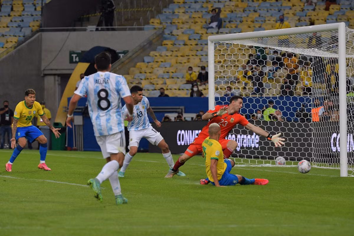 Cận cảnh Messi cùng Argentina vô địch Copa America 2021 -0